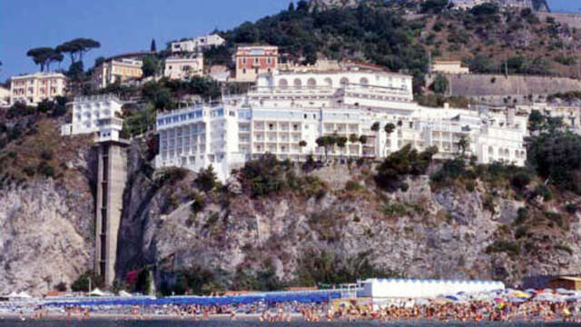 download lloyd s baia hotel download lloyd s baia hotel