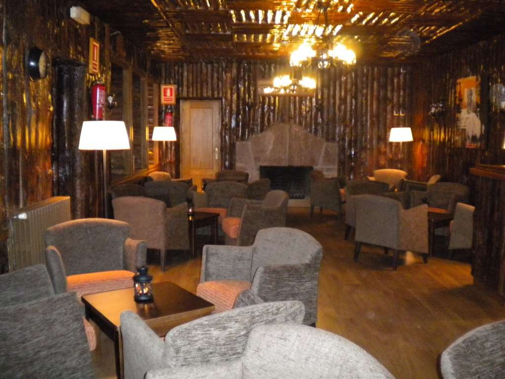 Découvrez les Pyrénées lors d'une escapade romantique avec bains à remous nocturne à La Molina - 3* - 5