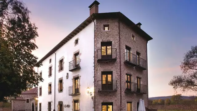 Détente et cadeau romantique pour deux près de Soria
