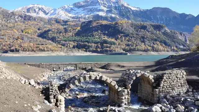 Descubre Jaca con esta escapada para dos con botella de cava