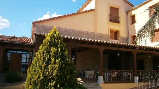 Fuga in una casa di campagna con cena tipica regionale vicino ad Ávila.