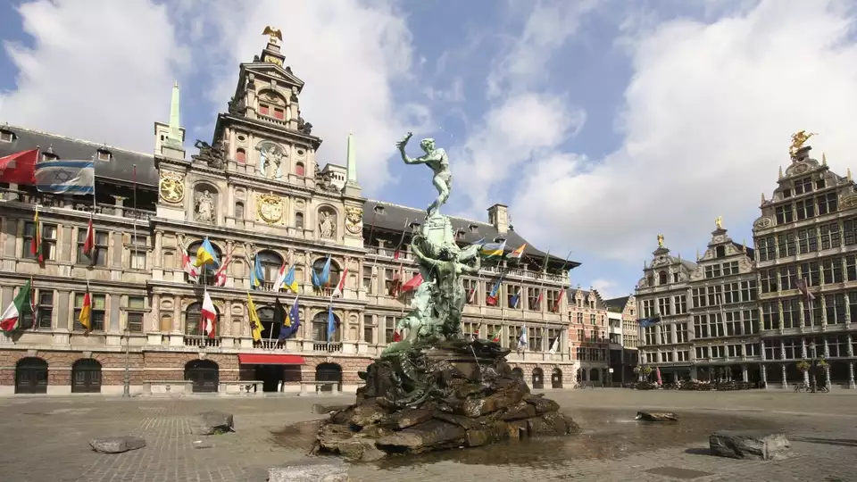 Bezoek de bruisende stad Antwerpen vanaf nachten