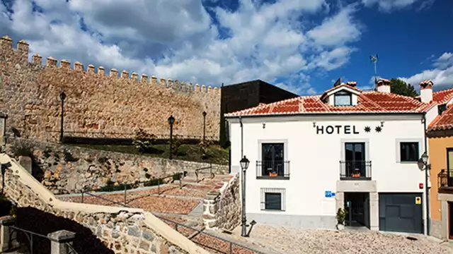 Escapada en Ávila con desayuno incluido y vistas a la muralla