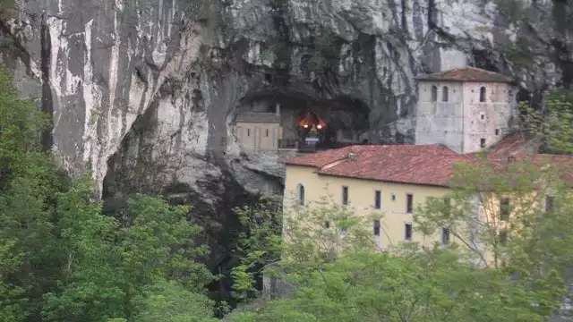 Deze zomer gaan we naar Asturië! Ontdek Cangas de Onís met familie of vrienden
