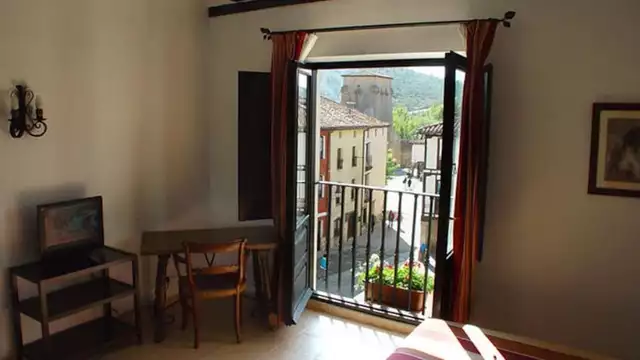 Escapada con cena en una antigua ciudad medieval