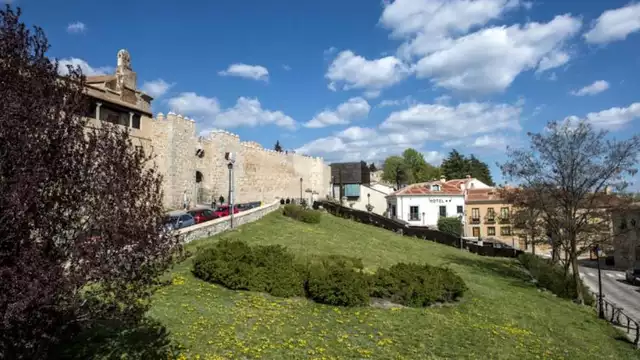 Escapada en Ávila con desayuno incluido y vistas a la muralla