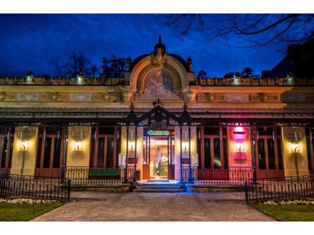 Escapade Auvergnate avec tickets de jeu au casino de Néris les bains - 3* - 22