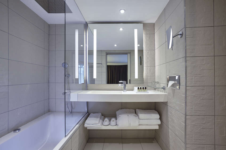 Pullman Paris Roissy CDG Airport - 3754-64.jpg