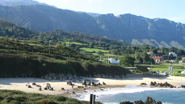 Savourez une bouteille de cidre sur la Costa Verde