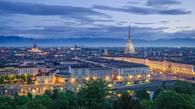 Weekend a Torino in camera superior con colazione!