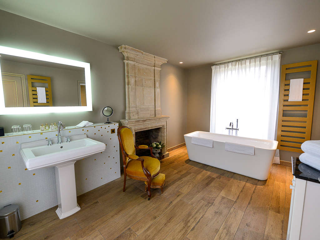 Week-end en chambre deluxe dans un château à 30 minutes de Caen - 5* - 12