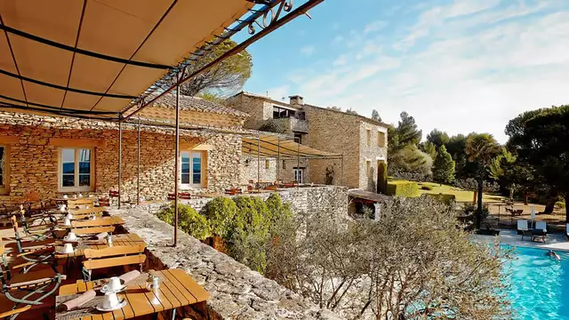 Momento gourmet nel cuore di un mas di lusso nel Luberon