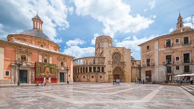Escapate a Valencia en estos apartamentos