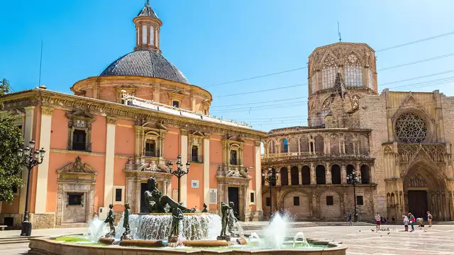 Escapate a Valencia en estos apartamentos