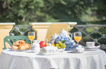 Succombez au luxe d'une villa du XXe siècle près de Barcelone