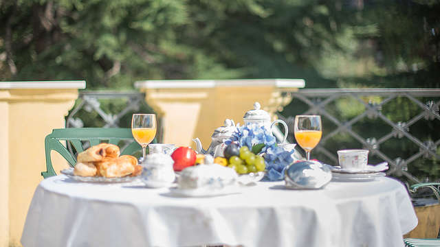 Escapada de lujo: siente la magia en una Villa del S. XX