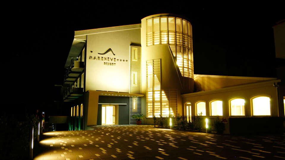 Vacances sur les pentes de l Etna dans un hotel elegant et chambres modernes