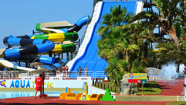 Escapada en Almuñécar con Media pensión, entradas al aquatropic y con posibilidad de hasta 2 niños