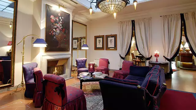 Vacanza di prestigio nel centro di Firenze in camera superior con colazione