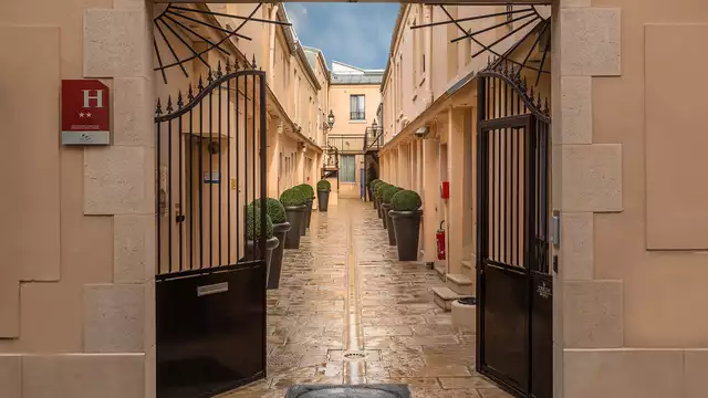Escapade en studio superieur au c ur de la capitale avec visite du chateau de Vincennes