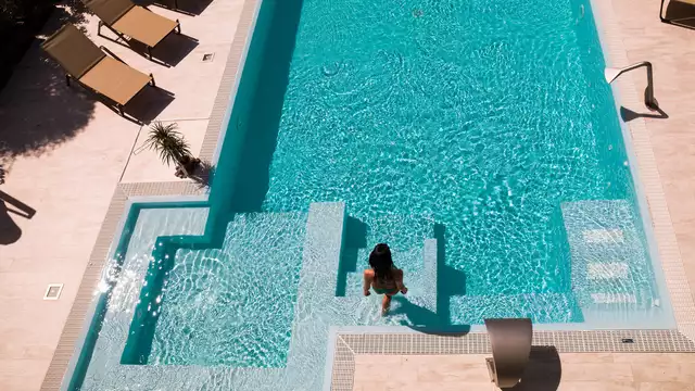 Zomer op Sardinië: 4 * hotel met ontbijt aan zee in Castelsardo