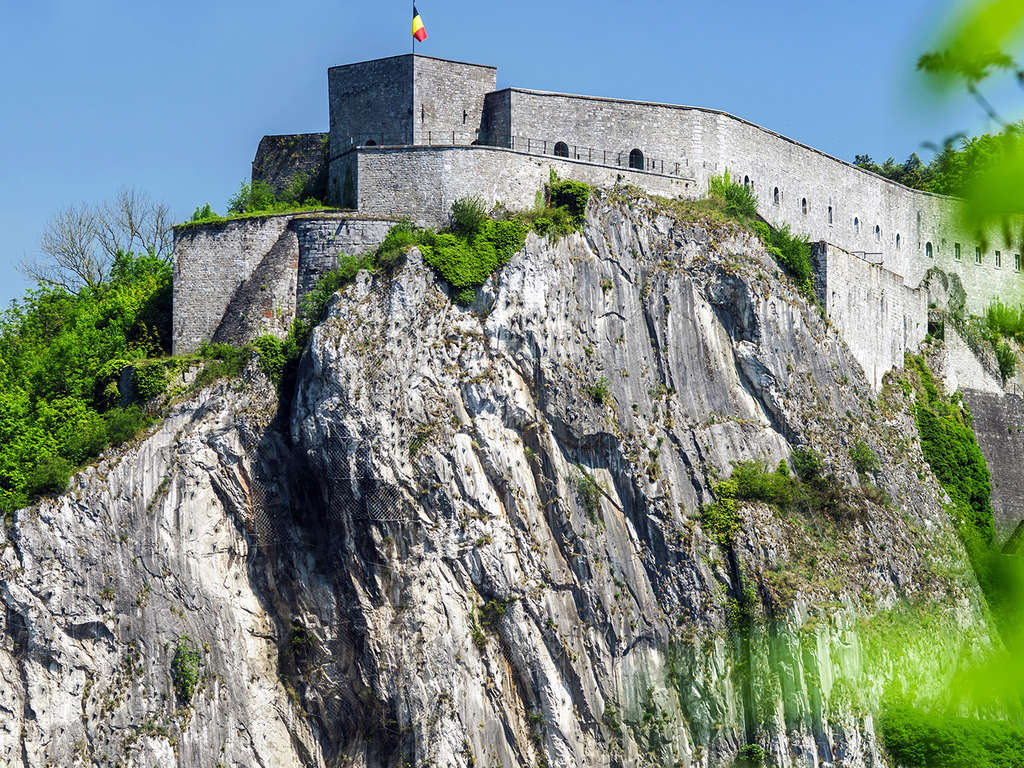 Détente et romantisme dans un ancien château à Dinant en demi-pension - 3* - 25