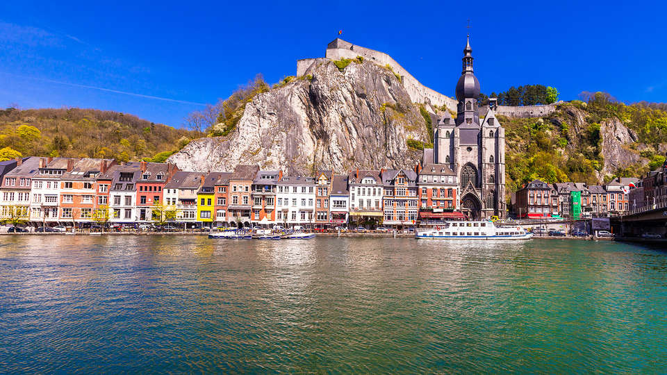 Castel de Pont-a-Lesse - EDIT_destination1.jpg