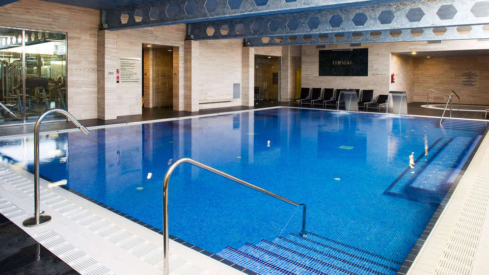 Hotel Colón Thalasso Termal - edit_pool2.jpg