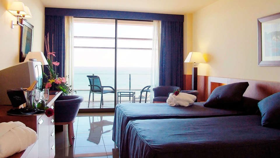 Hotel Colón Thalasso Termal - edit_room1.jpg