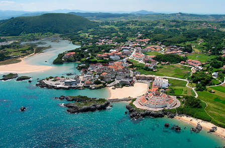 Escapade face à la plage d'Isla avec petit-déjeuner inclus