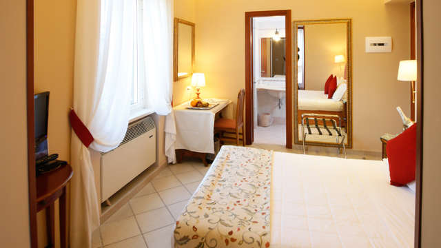 Hotel Napoli Centro Con Parcheggio Privato