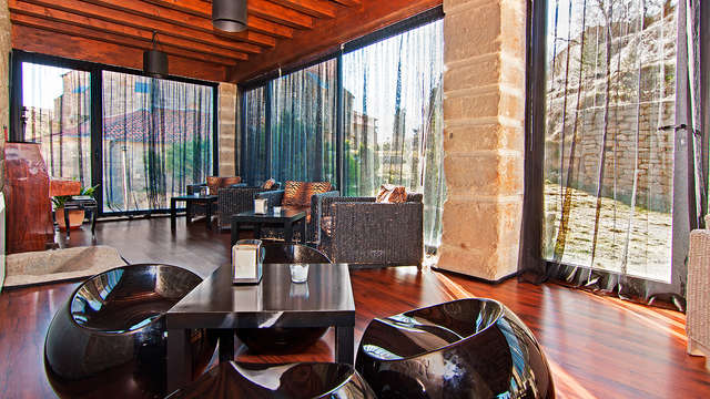 Cena burgalesa, jacuzzi privado en un palacete en la sierra (desde 2 noches)