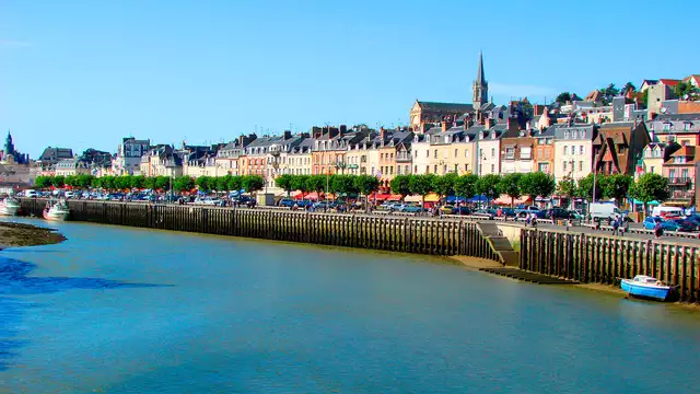 Fuga benessere con cena in suite con idromassaggio a Deauville