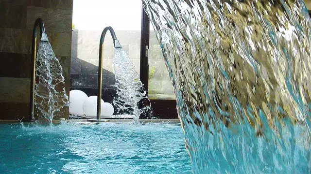Relax y tranquilidad en un monumental hotel 5* con cava y detalle gastronómico