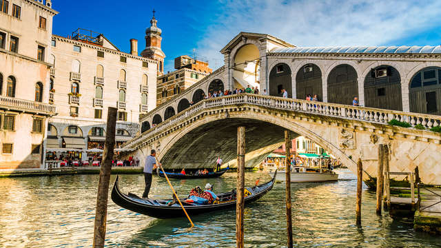 Alojamiento ideal a orillas del Grand Canal de Venecia