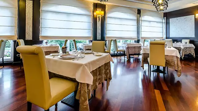 Disfruta de una deliciosa cena en Milán