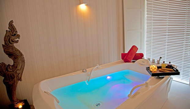 Escapada con bañera de hidromasaje en la habitación en un hotel de lujo de Vigo