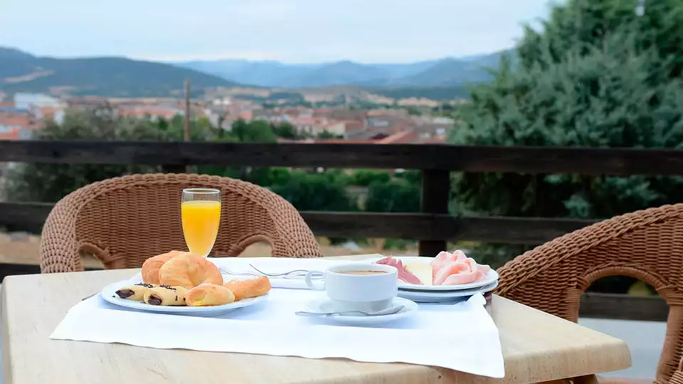 Oferta especial Disfruta de la gastronomia en la Sierra de Gredos desde noches