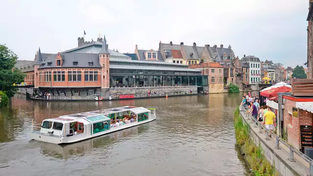 Verblijf in een historisch hotel met een boottocht op de rivier de Leie in Gent