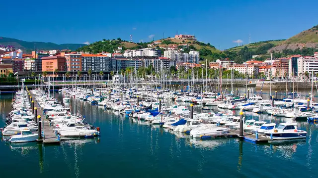 Escapada en un palacio frente al mar de Santurtzi con descuento en noches extras