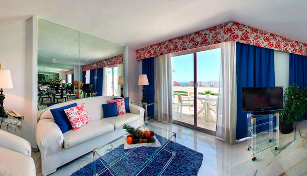 Evasión de lujo en suite superior con botella de cava y niños gratis en Almuñécar