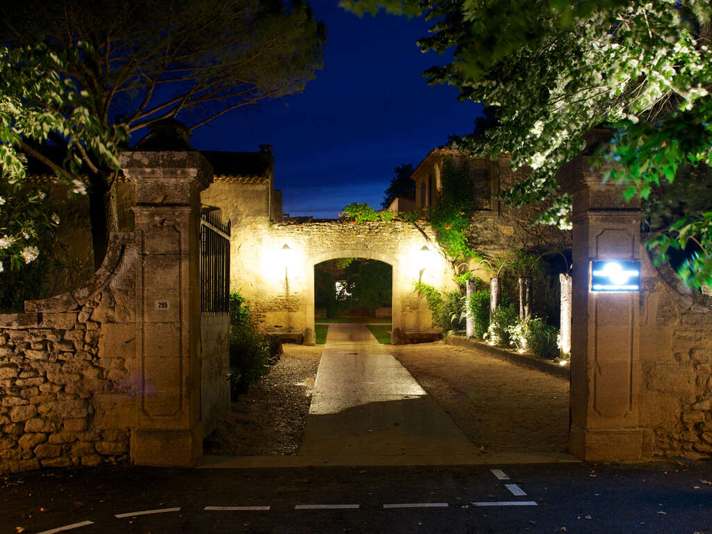 Charme, nature, et gastronomie deux à pas du Pont du Gard - 4* - 14