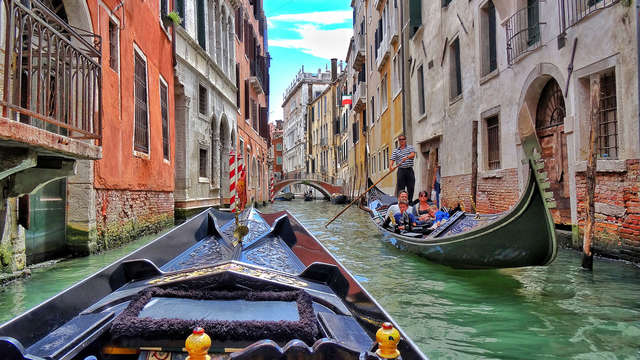 Vacaciones de ensueño en el corazón de Venecia: hotel 4* y romántico paseo en góndola