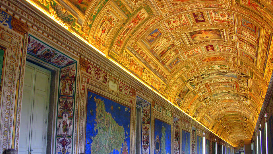 Quedate en Roma con visita a los Museos Vaticanos en un centrico hotel de