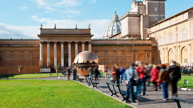 Découvrez Rome aux portes du centre ville et visitez les musées du Vatican et la Chapelle Sixtine