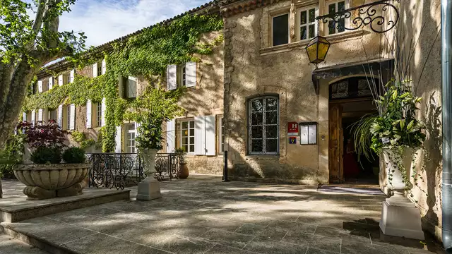 Maatwerkuitje met massage en diner in een mythisch Provençaals dorp
