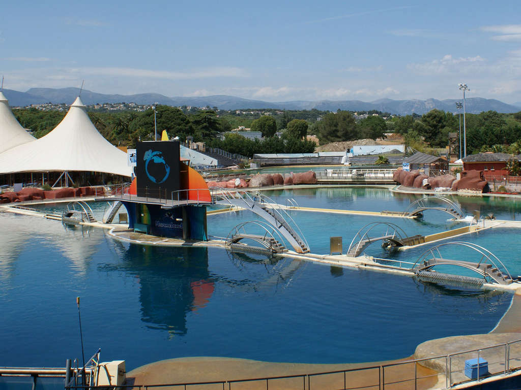 Escapade en famille près d'Antibes avec entrées au parc Marineland - 4* - 23