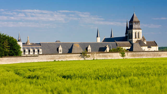 La Croix Blanche Fontevaud L Abbaye