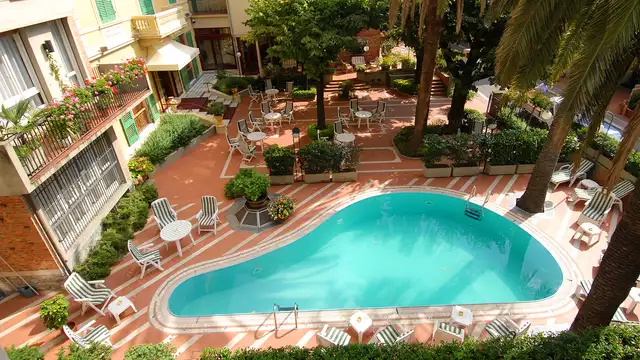 Estancia en Montecatini Terme, en la Toscana con piscina hidrosalina, desayuno y cena