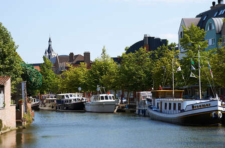 Offre d'été: Explorez Malines et dormez dans une ancienne église
